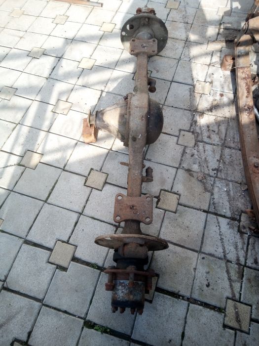 Заданий міст газель в зборі продам ціну уточнюйте по телефону .