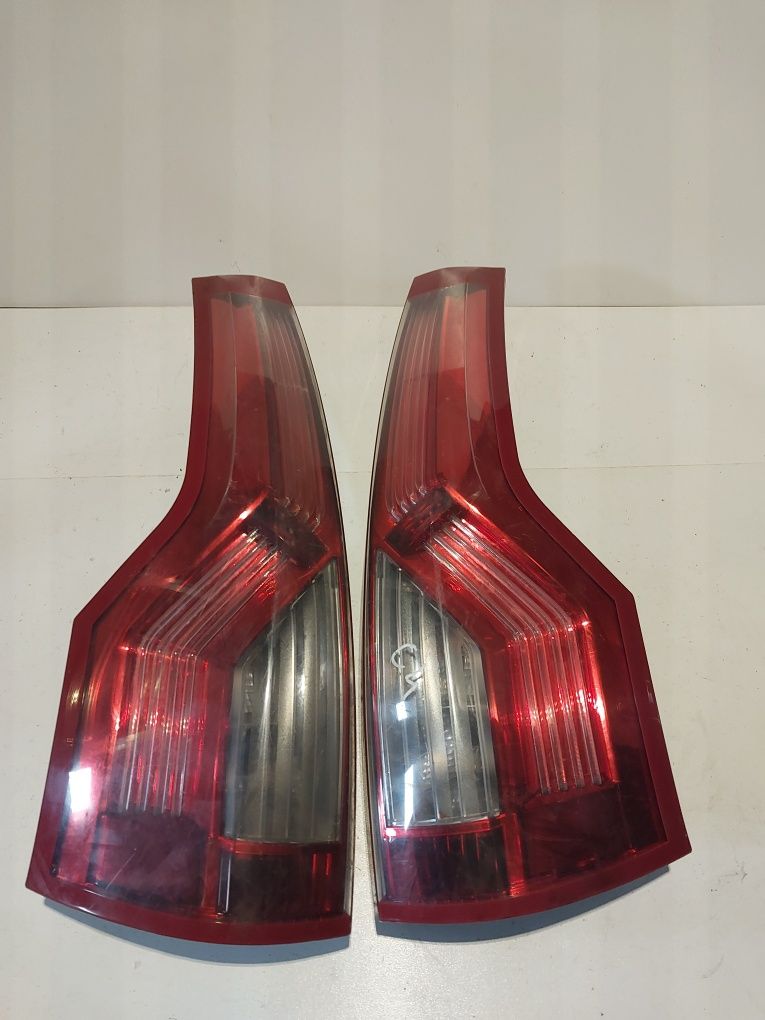 Citroen c4 grand picasso tylna lampa tył prawa lewa prawy lewy lift