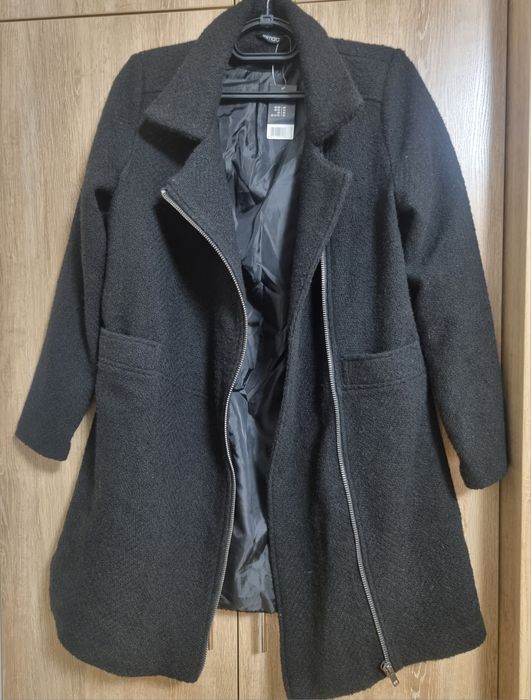 Чорне жіноче пальто розмір M