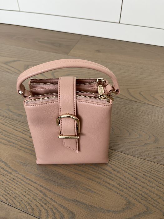 Malinha DKNY cor nude