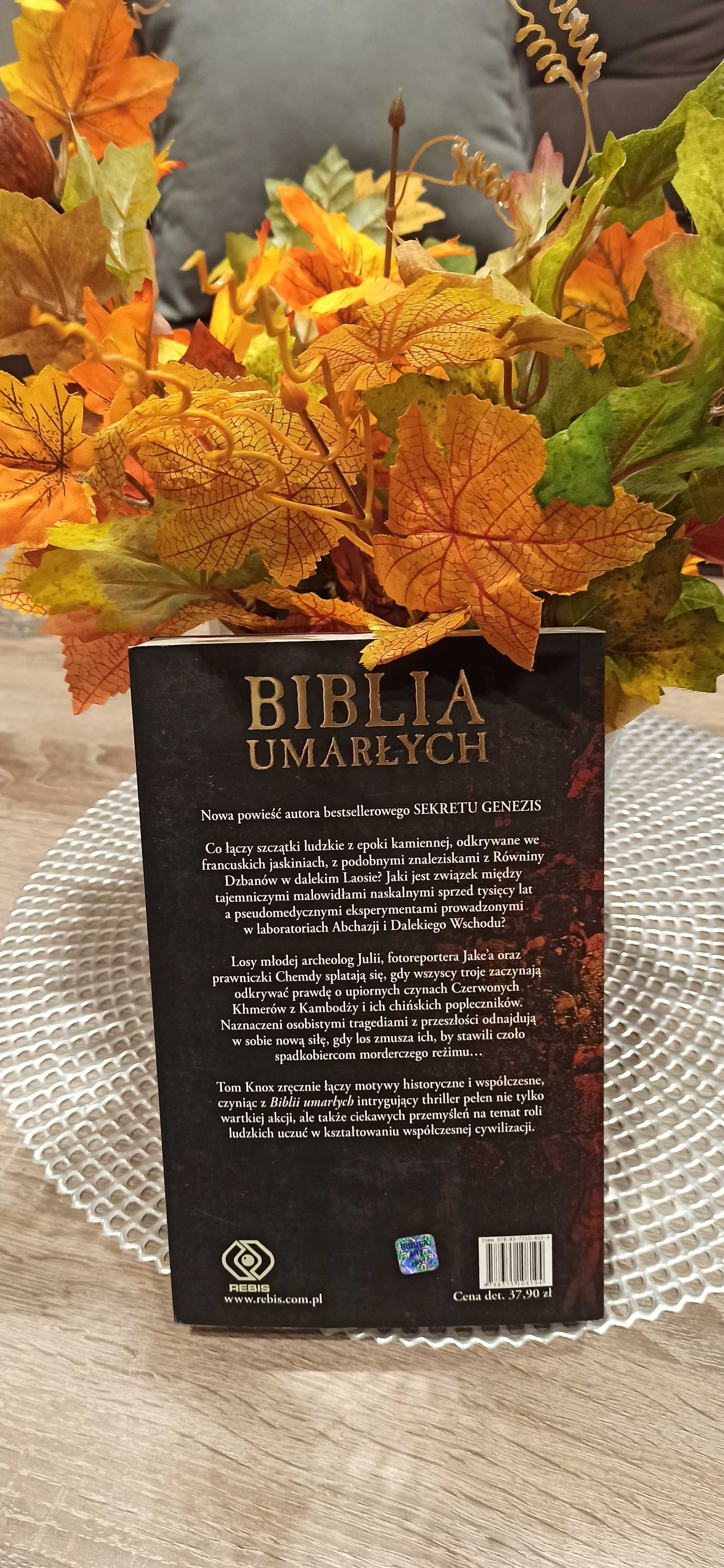 Biblia umarłych - Tom Knox