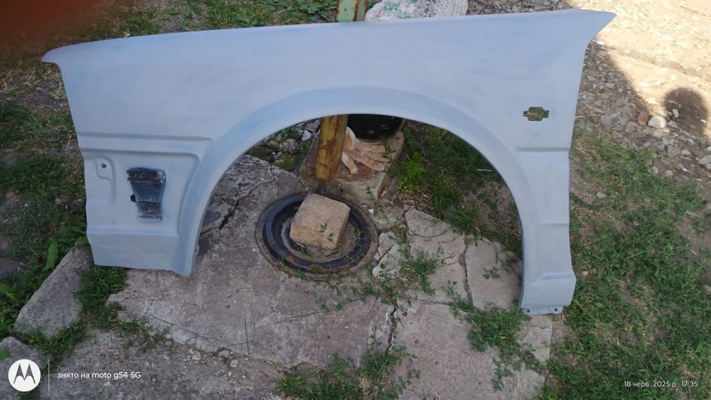 Продам крыло левое с подкрылком на Ниссан блюберд т12