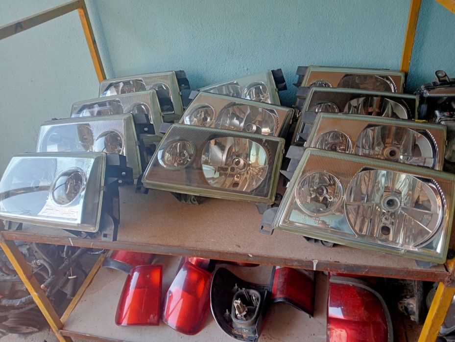 Farol Nissan Terrano 2 fase 3
