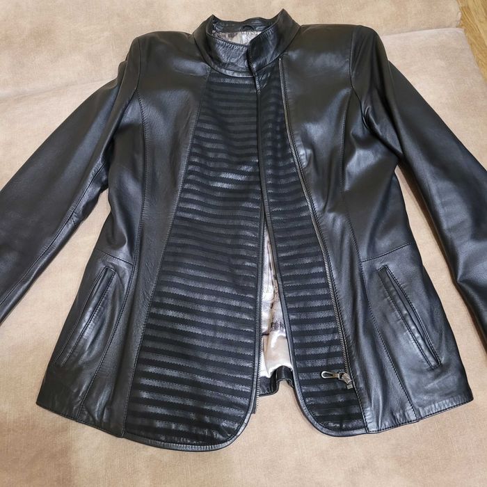 Куртка шкіряна жіноча