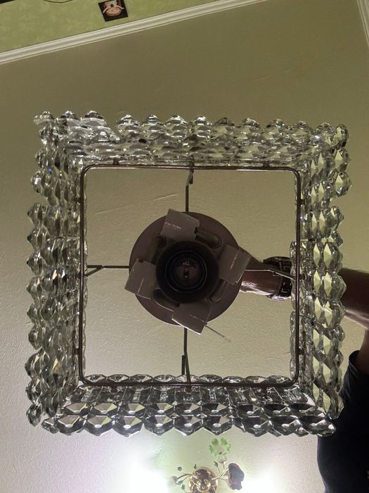 Продам люстру кришталеву