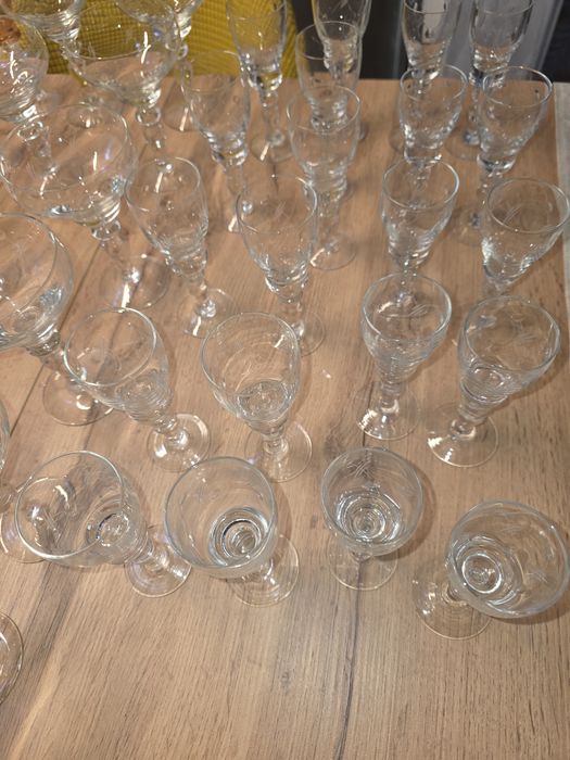 Serviço de cristal como novo