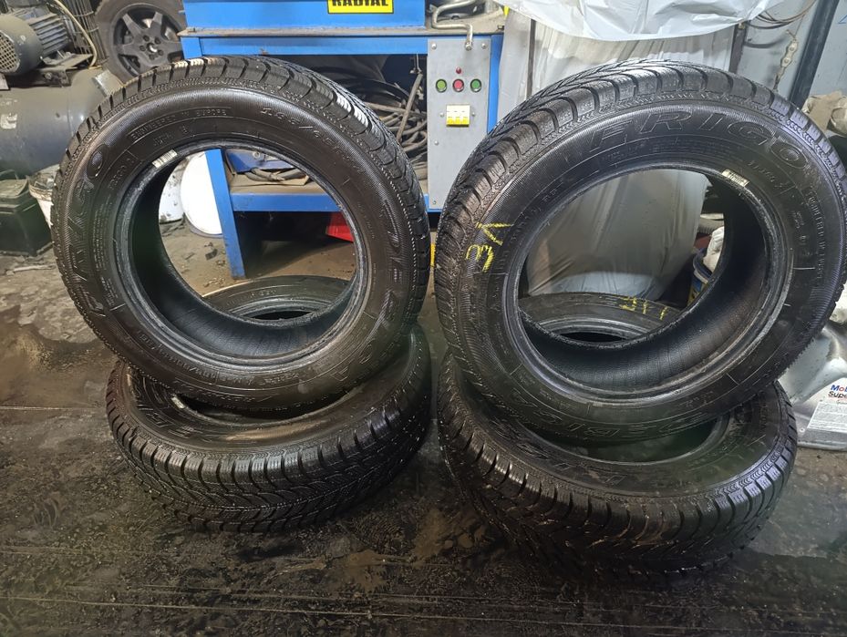 Зимова гума 185/65/14 Debica