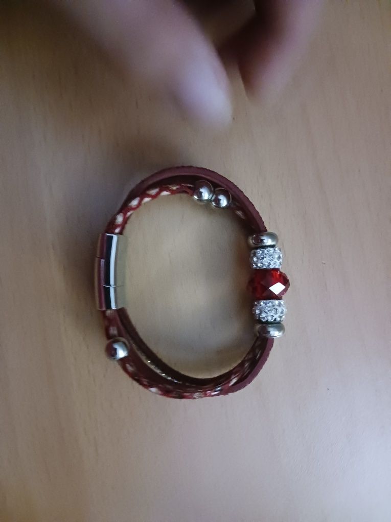 Pulseira com detalhes