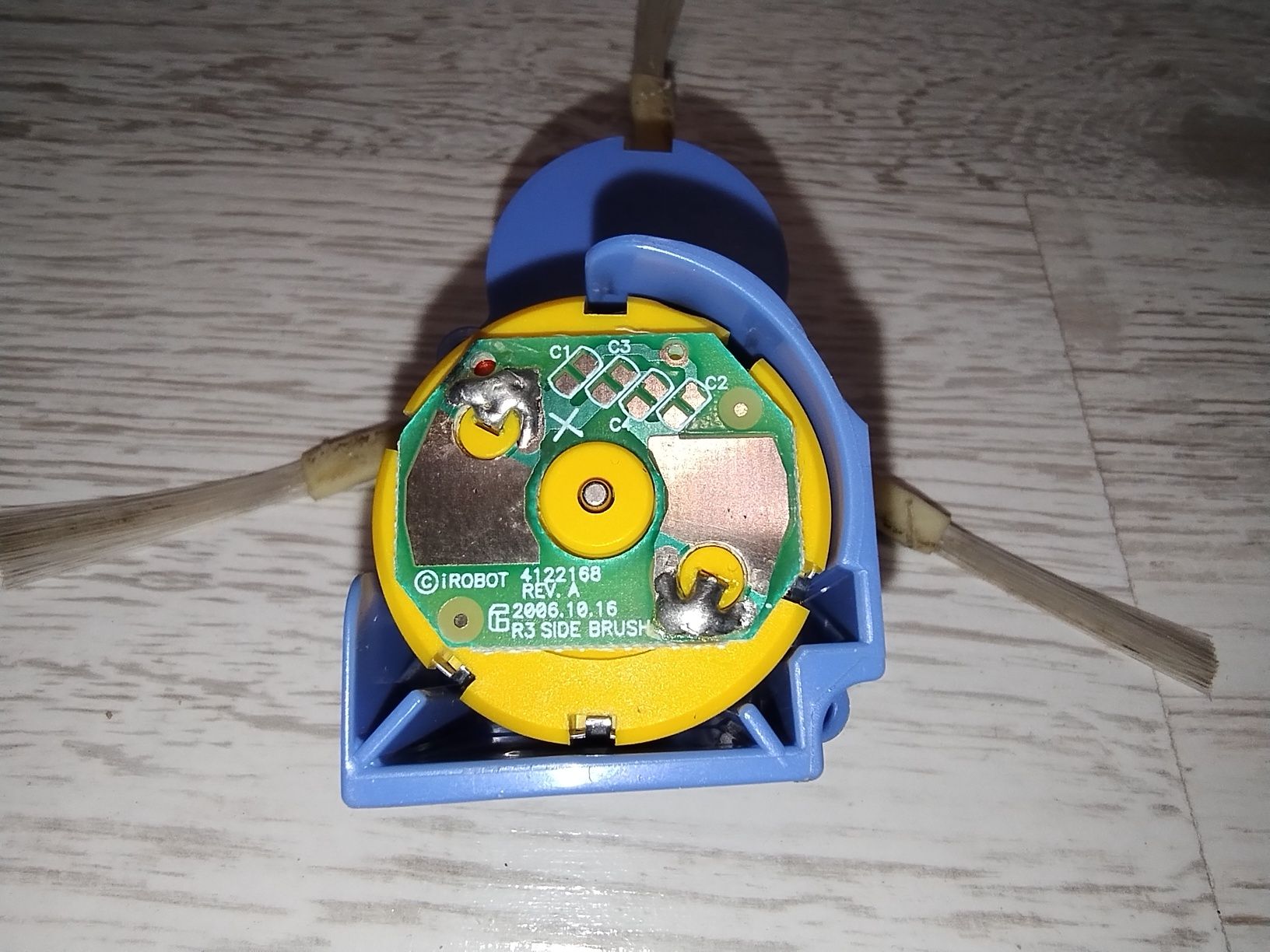 Moduł szczotki bocznej ze szczotką Irobot Roomba 564