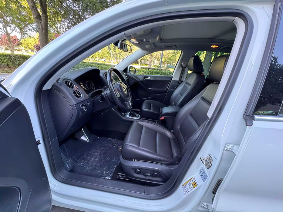 Volkswagen Tiguan      2017