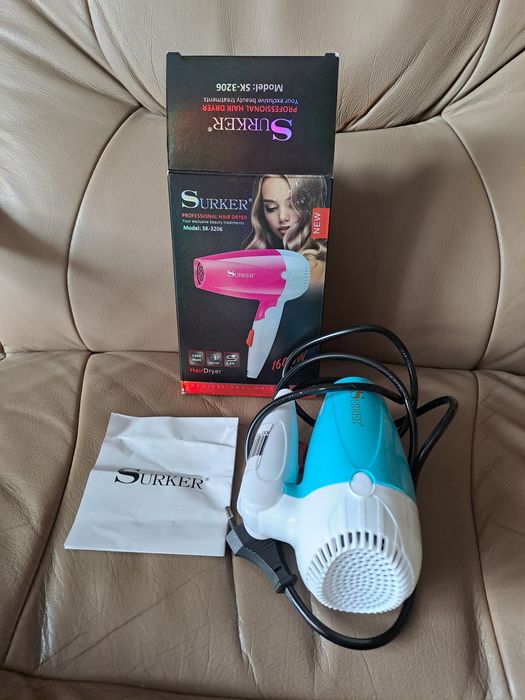 Nowa mała suszarka do włosów Surker. Moc 1600W.