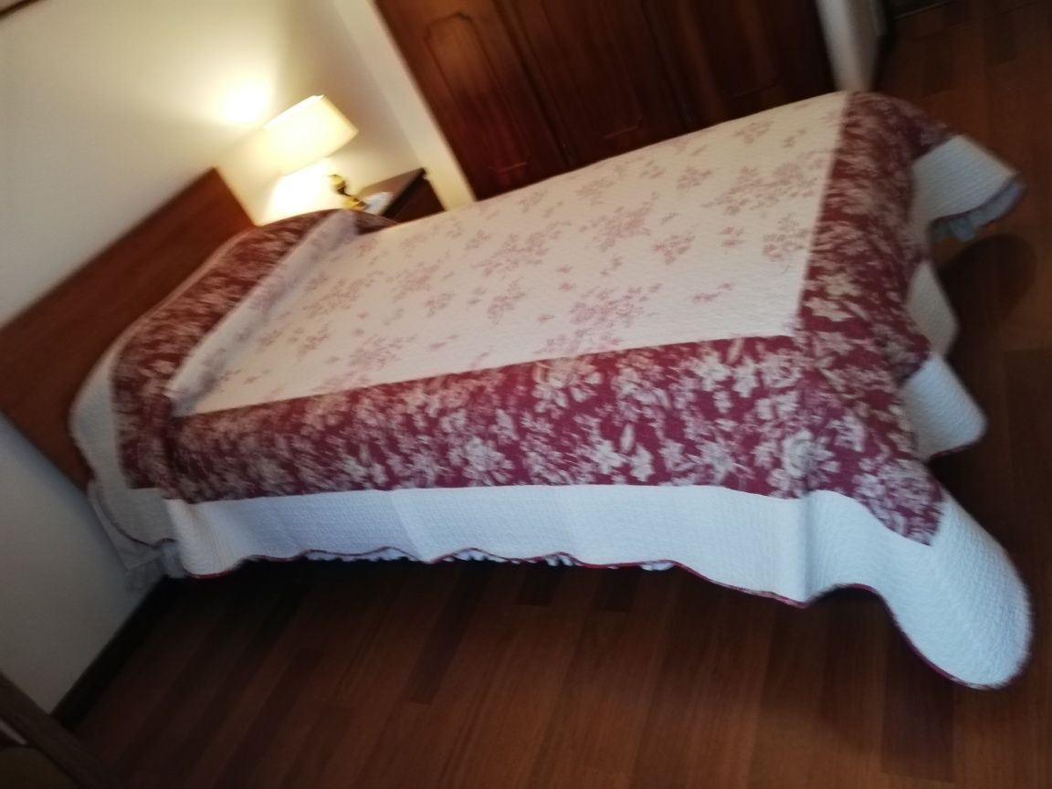 Campo Grande - Colcha nova 25€ Cama Corpo e Meio