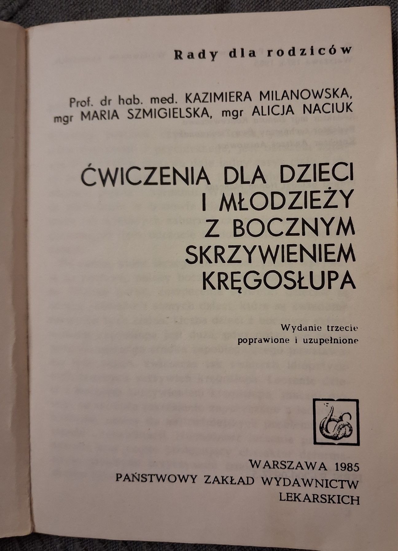 Ćwiczenia dla dzieci i młodzieży z bocznym skrzywieniem kręgosłupa