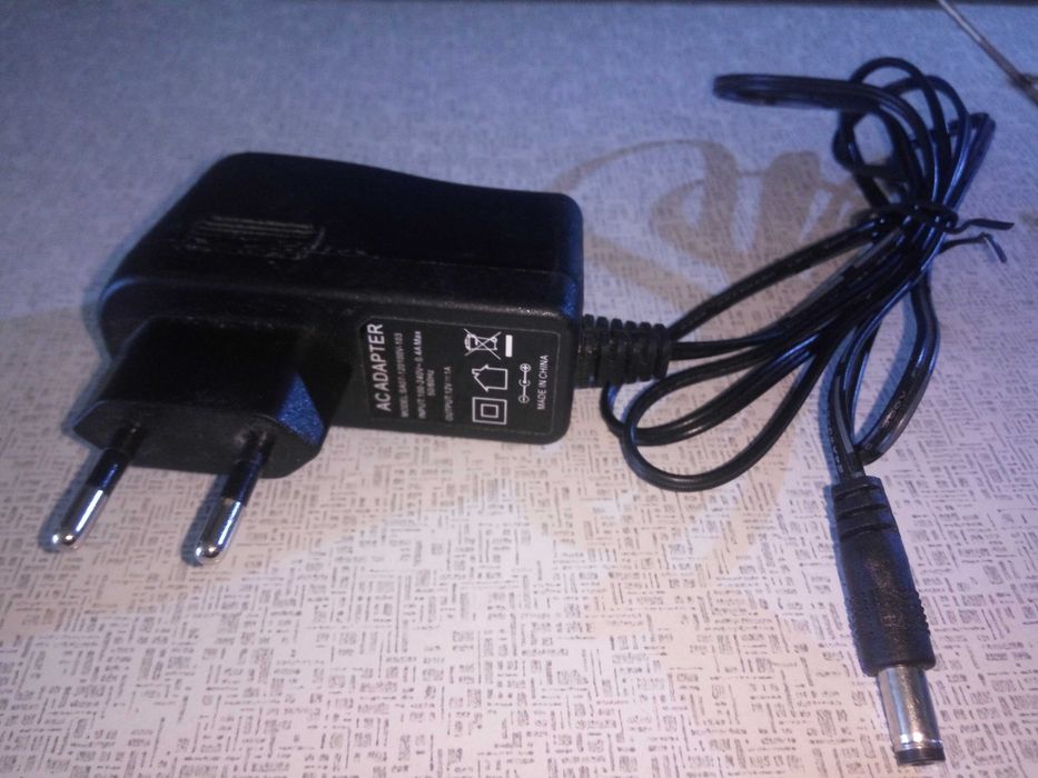 Блок питания 12в,9в,5в DC5.5-2.5MM