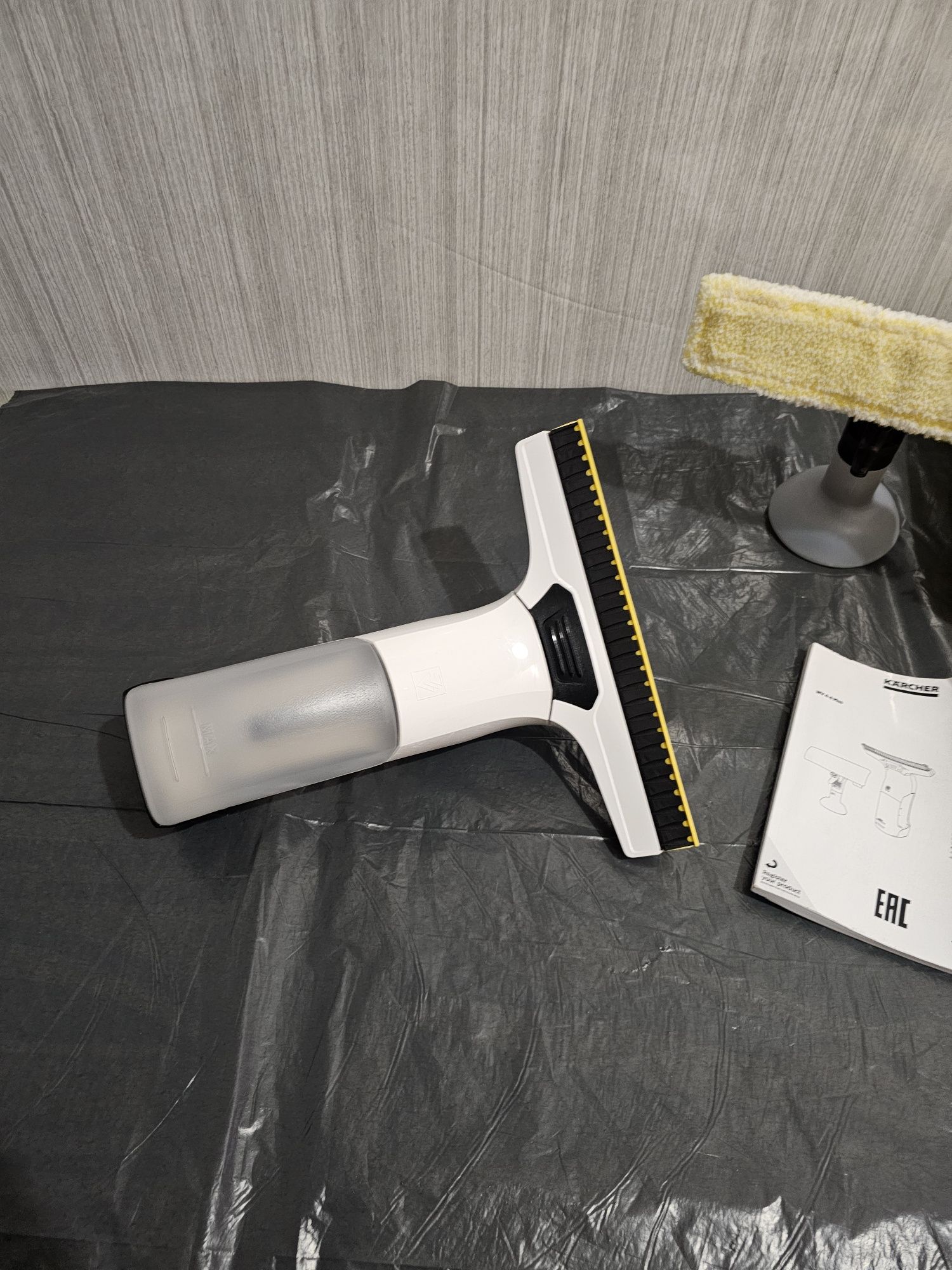 Миючий пилосос Karcher WV4-4
