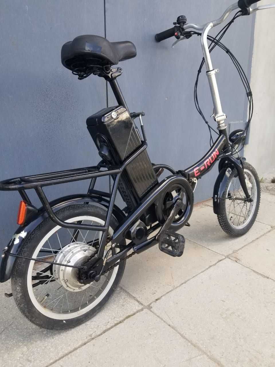 Электровелосипед раскладной из Германии/есть ручка газа