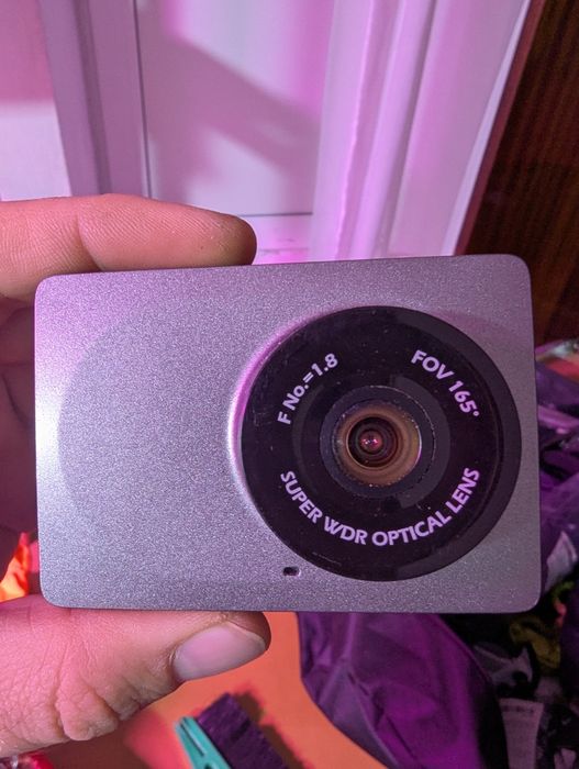 Відеореєстратор Xiaomi yi. Хороша якість відео