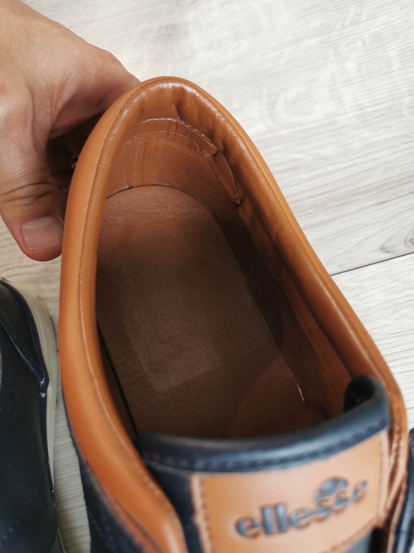 Trampki Ellesse r.42 tenisówki, buty - stan bardzo dobry - 27 cm dł.wk