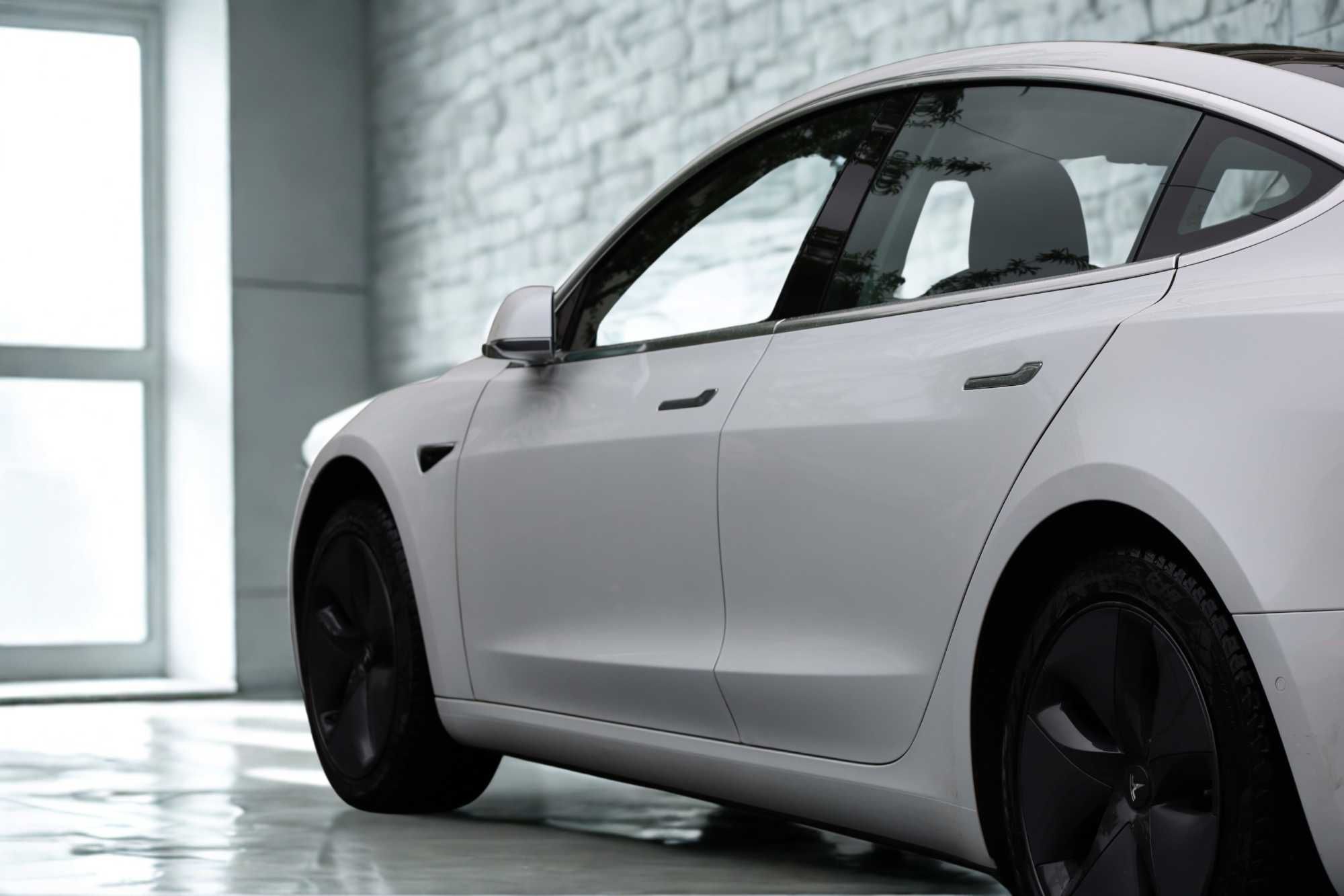 Tesla Model 3 Standard RWD Plus 2019 - IVA Dedutível
