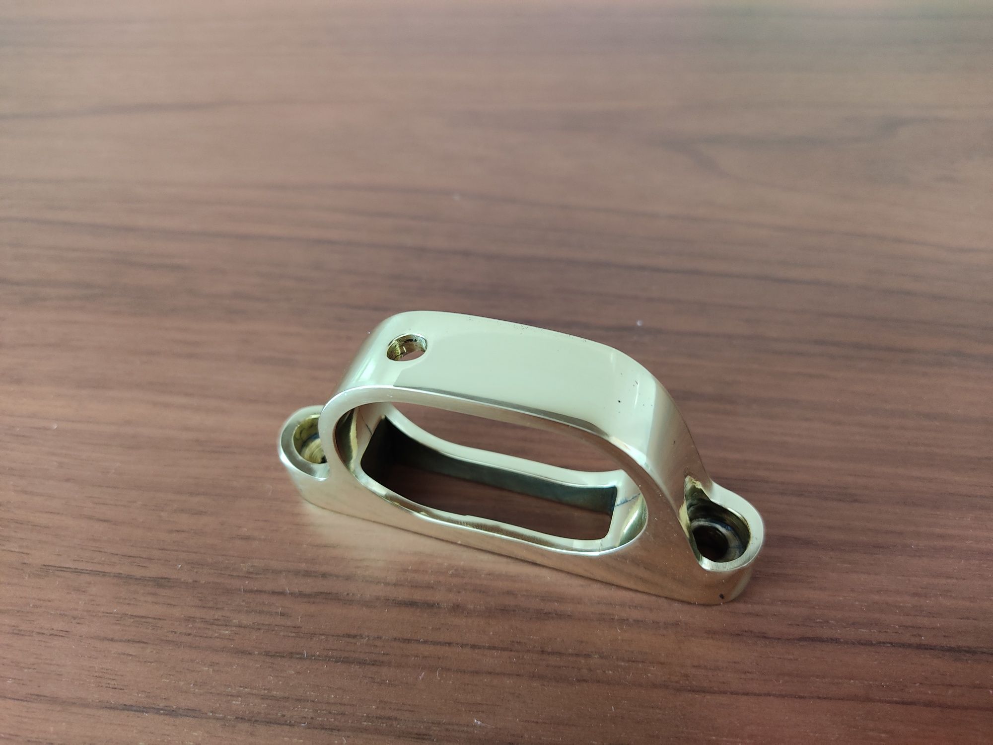 Guarda mato dourado em latão para carabinas Cometa.