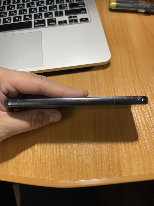 Продам Samsung s22 8/256