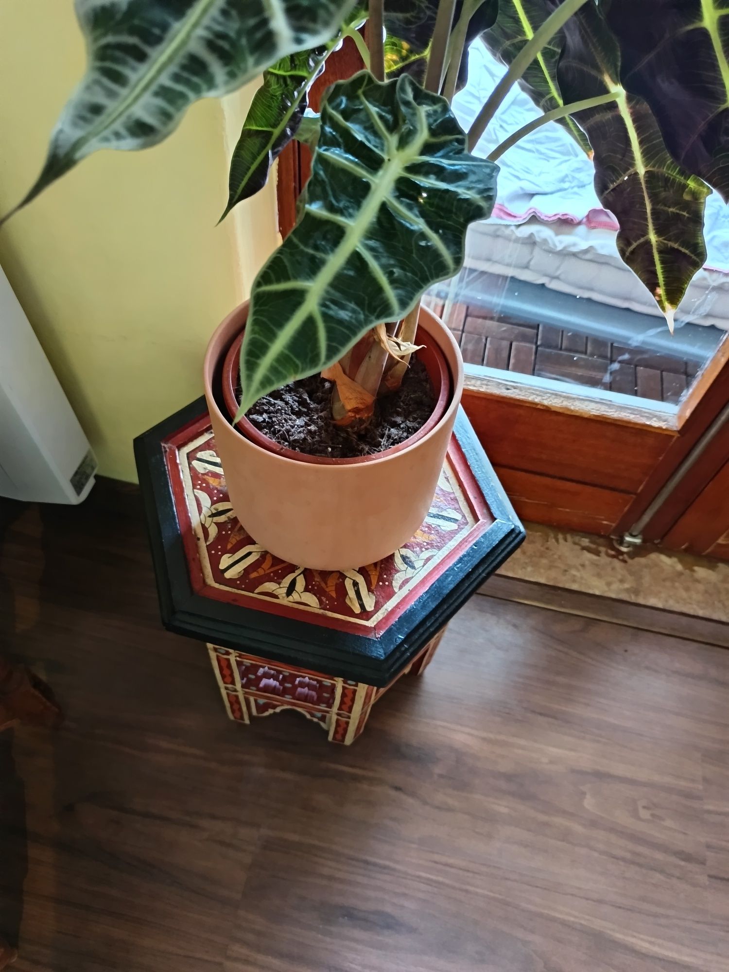 Mesa de apoio marroquina
