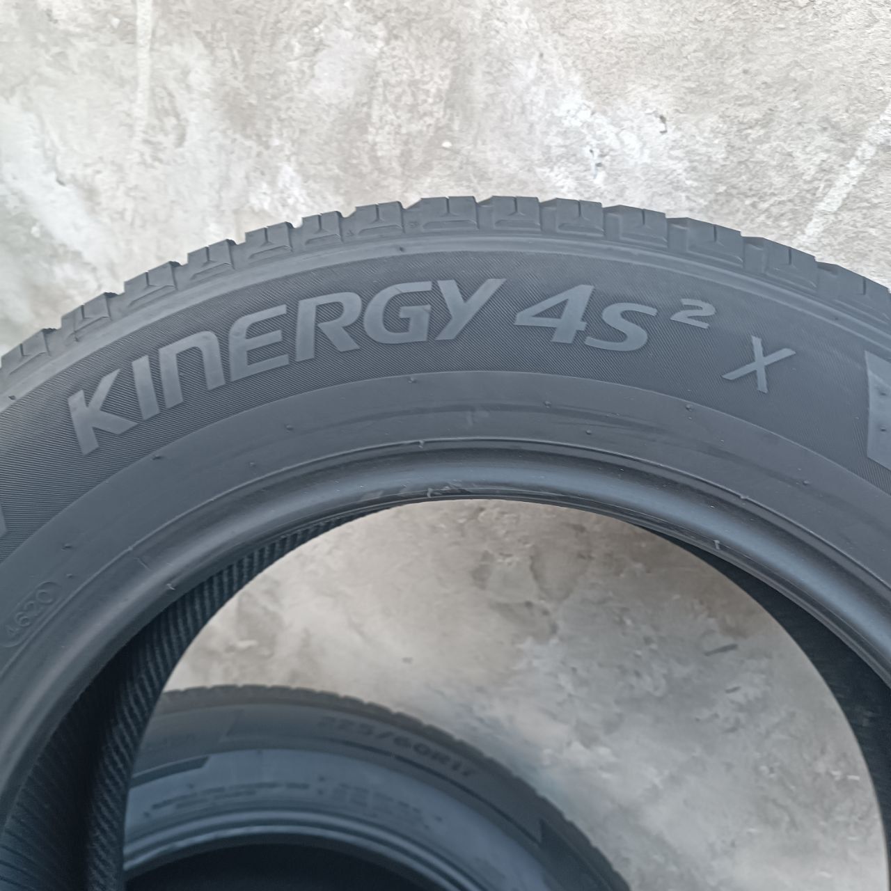 Всесезонні шини Hankook Kinergy 225/60 R17