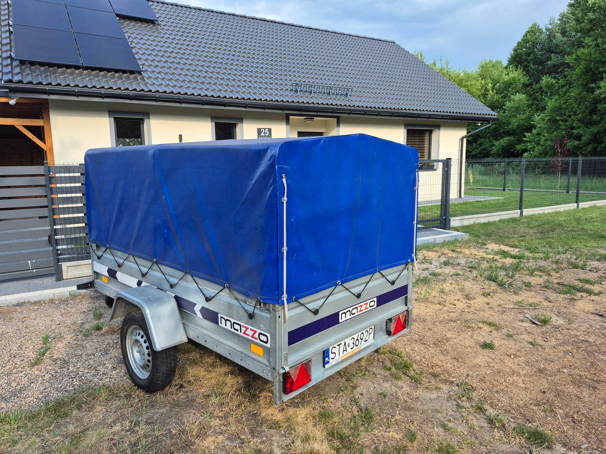 Przyczepka lekka Niewiadów ze stelażem i pokrowcem niebieskim
