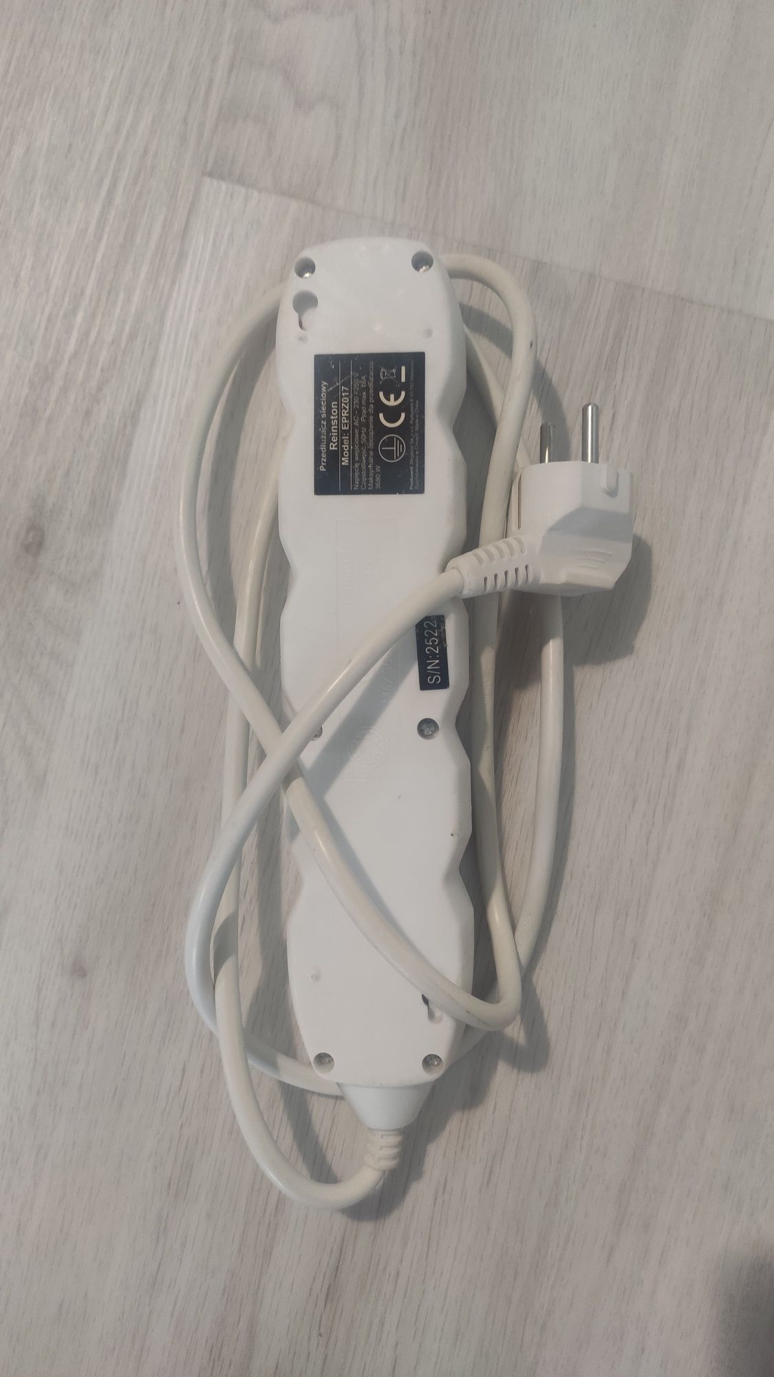 Przedłużacz sieciowy Reinston EPRZ017