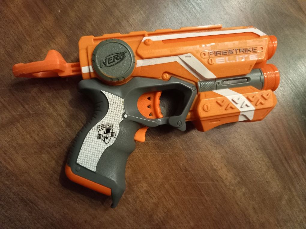 7 Nerf + Alvo Digital