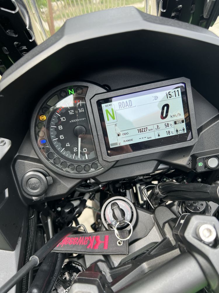 Sprzedam Kawasaki Versys 1000 SE GT Przebieg 11 000 km