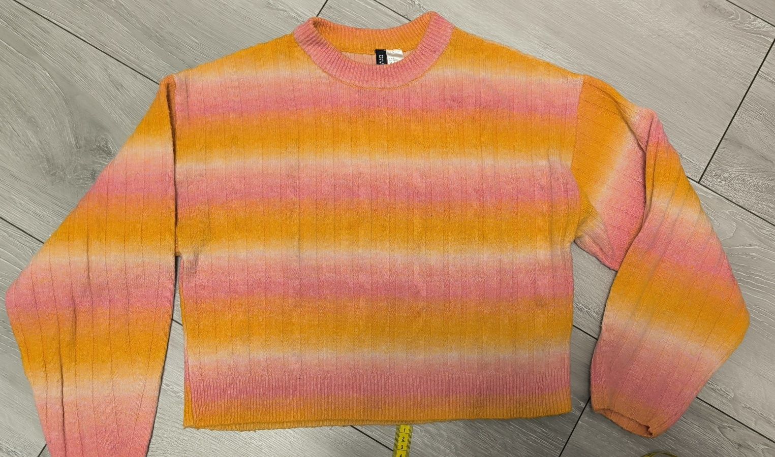 Sweterek H&M r. S