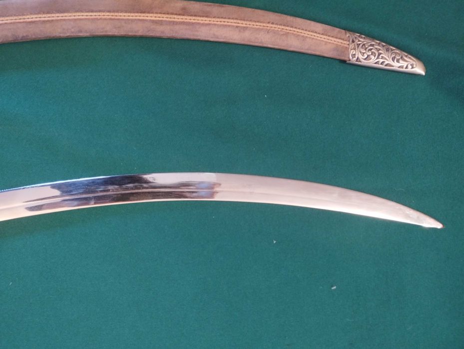 Sabre indiano Tulwar do século XX
