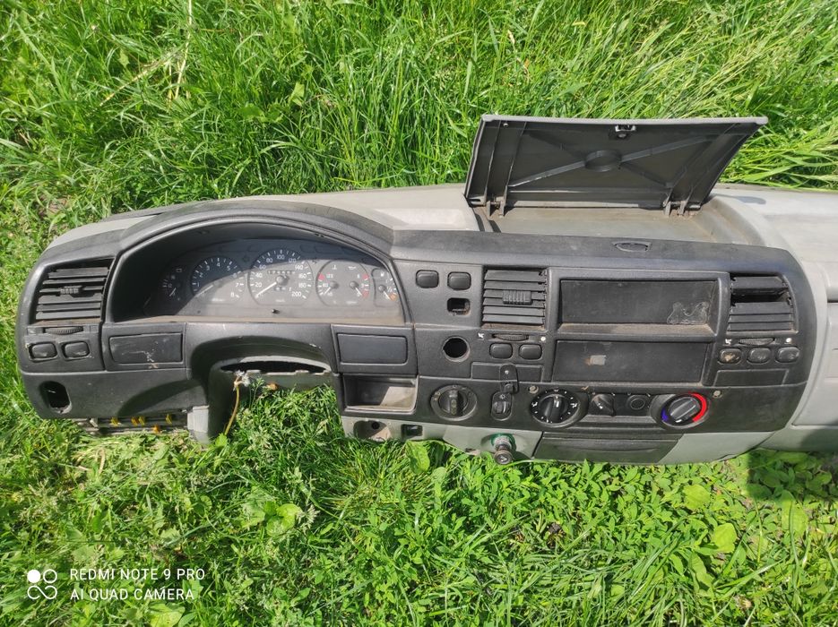 Продам торпедо , консоль , панель приборів газель , соболь