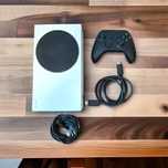 Konsola Xbox Series S + akcesoria