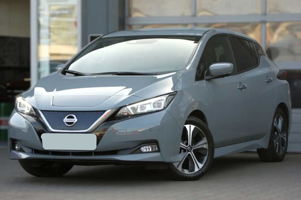 Nissan Leaf      2021