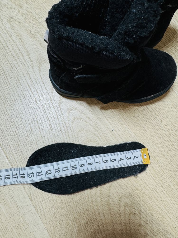 Buty dziecięce mrugała 24