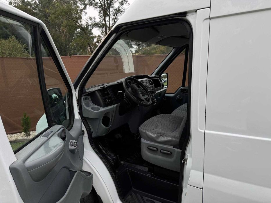FORD TRANSIT 2.2 TDCI – VERSÃO LONGA E ALTA – CAIXA ISOTÉRMICA