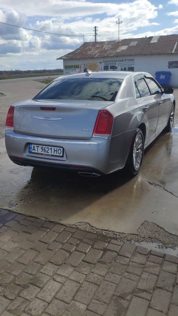 Продам Крайслер 300