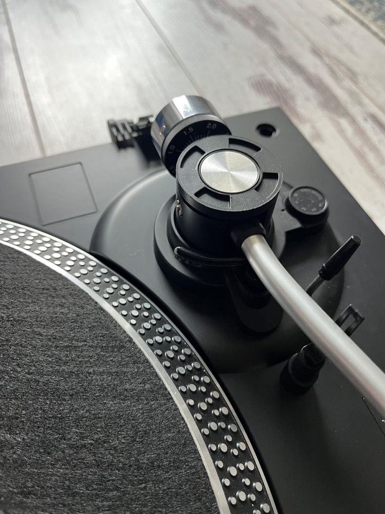 Gramofon DUAL DTJ301