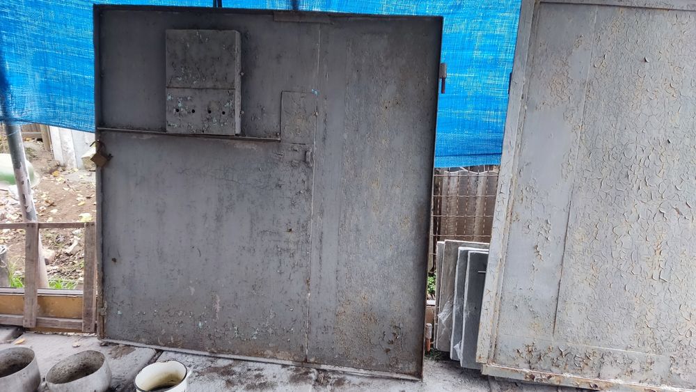 Продам ворота з каліткою.