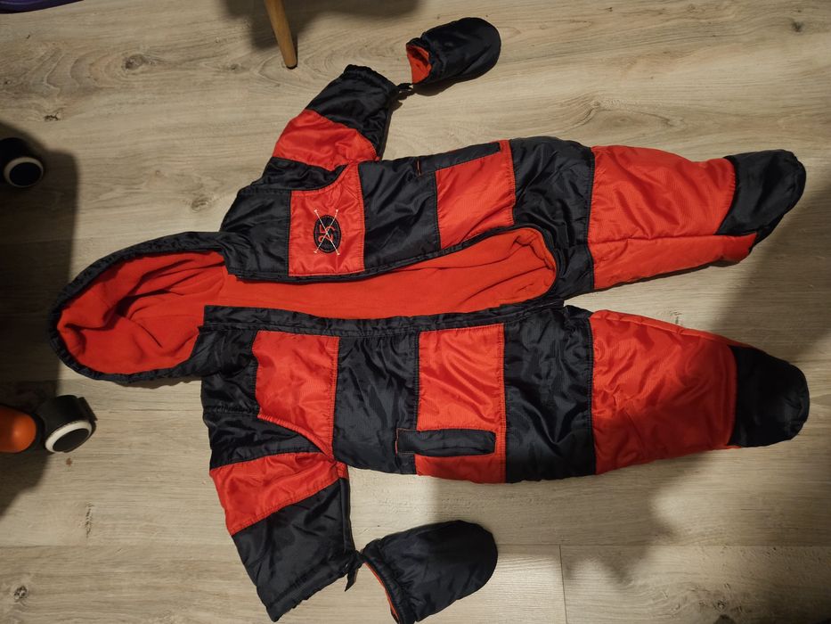 Chłopięcy zimowy kombinezon