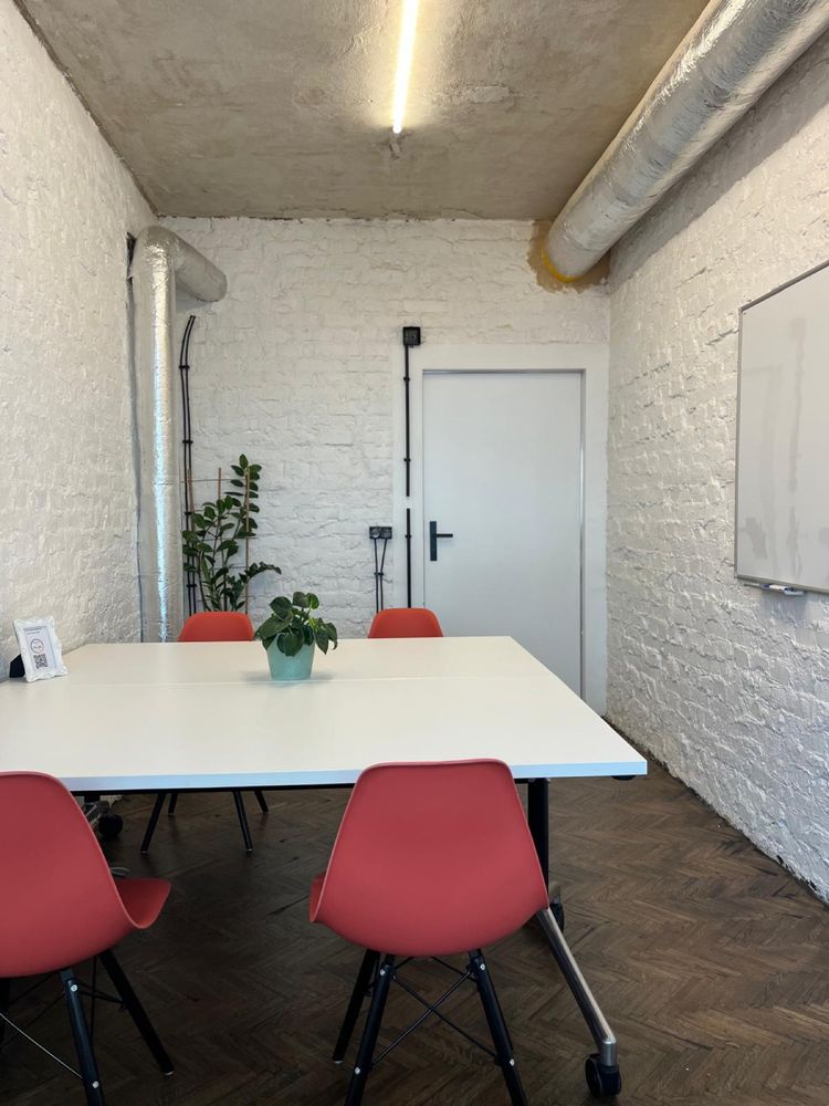 Pokój biurowy / studio w Kotłownia Coworking - LOFT Jeżyce / Ogrody