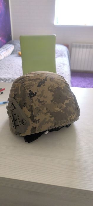 Шолом захисний , каска