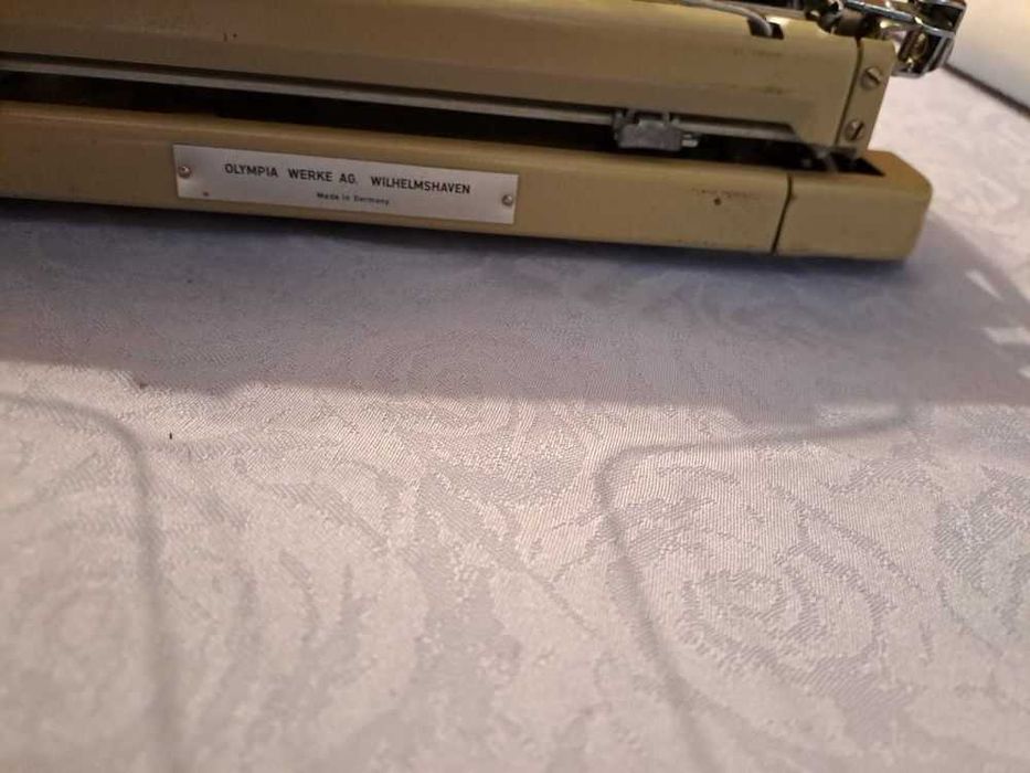 Печатная дорожная машинка Olimpia SPLENDID 33