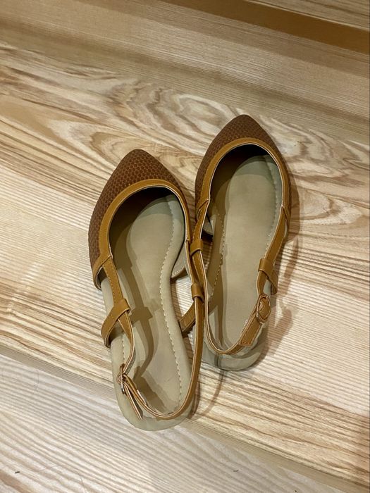 Brązowe baleriny z odkrytą piętą, rozmiar 37