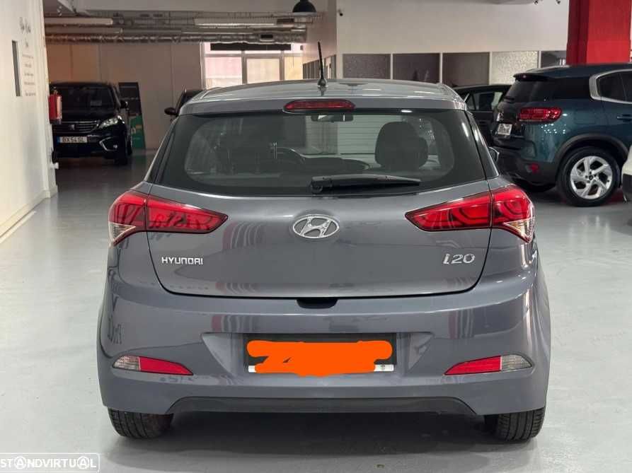 Farolim Hyundai i20 II(GBIB) 1.2 2014 a 2020 TRASEIRO DIREITO MALA