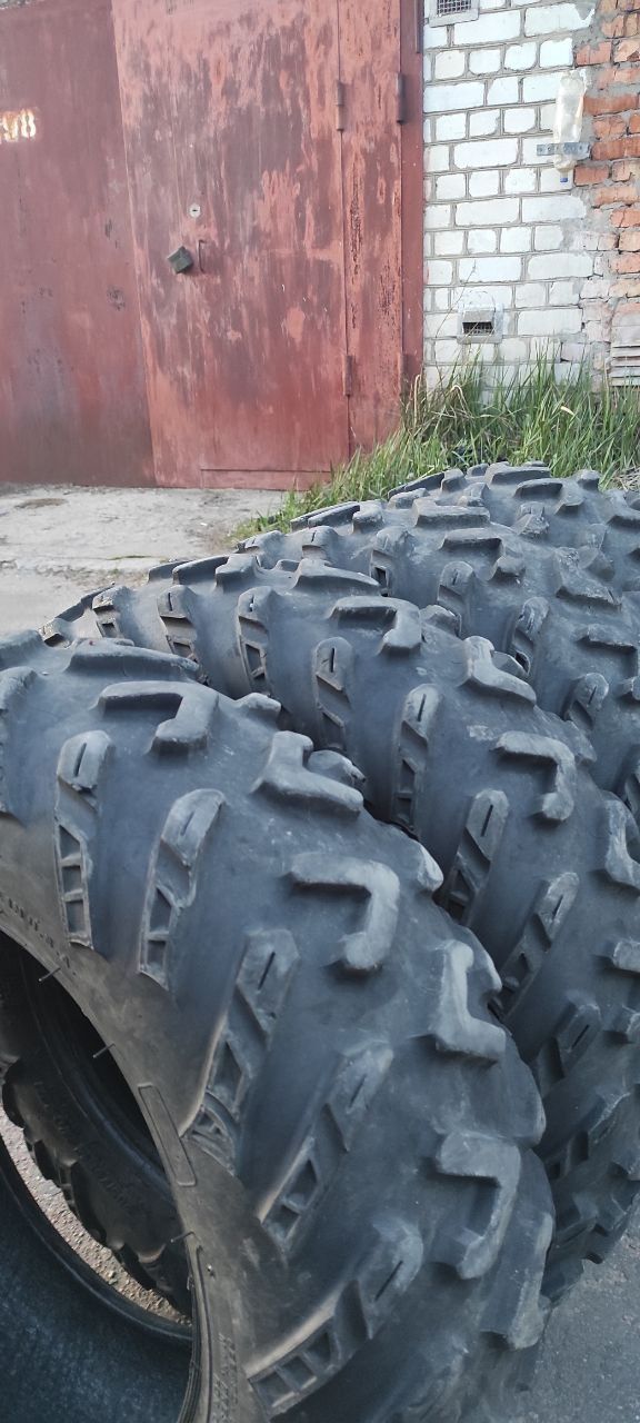 Продам комплект резини на квадроцикол або багги,itp terracross 26x8p14