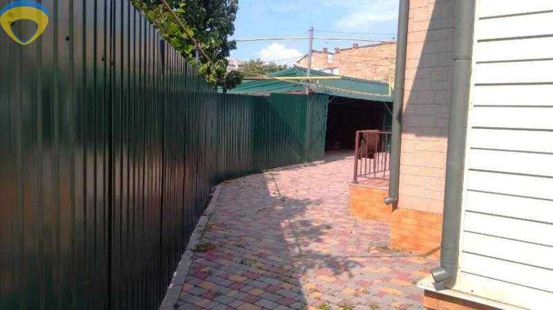 Продам отдельный дом в центре на ул. Разумовская