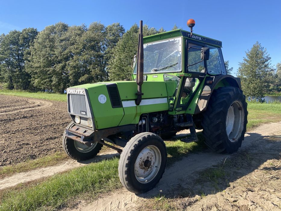 Traktor DEUTZ-FAHR DX85 . Sprowadzony .